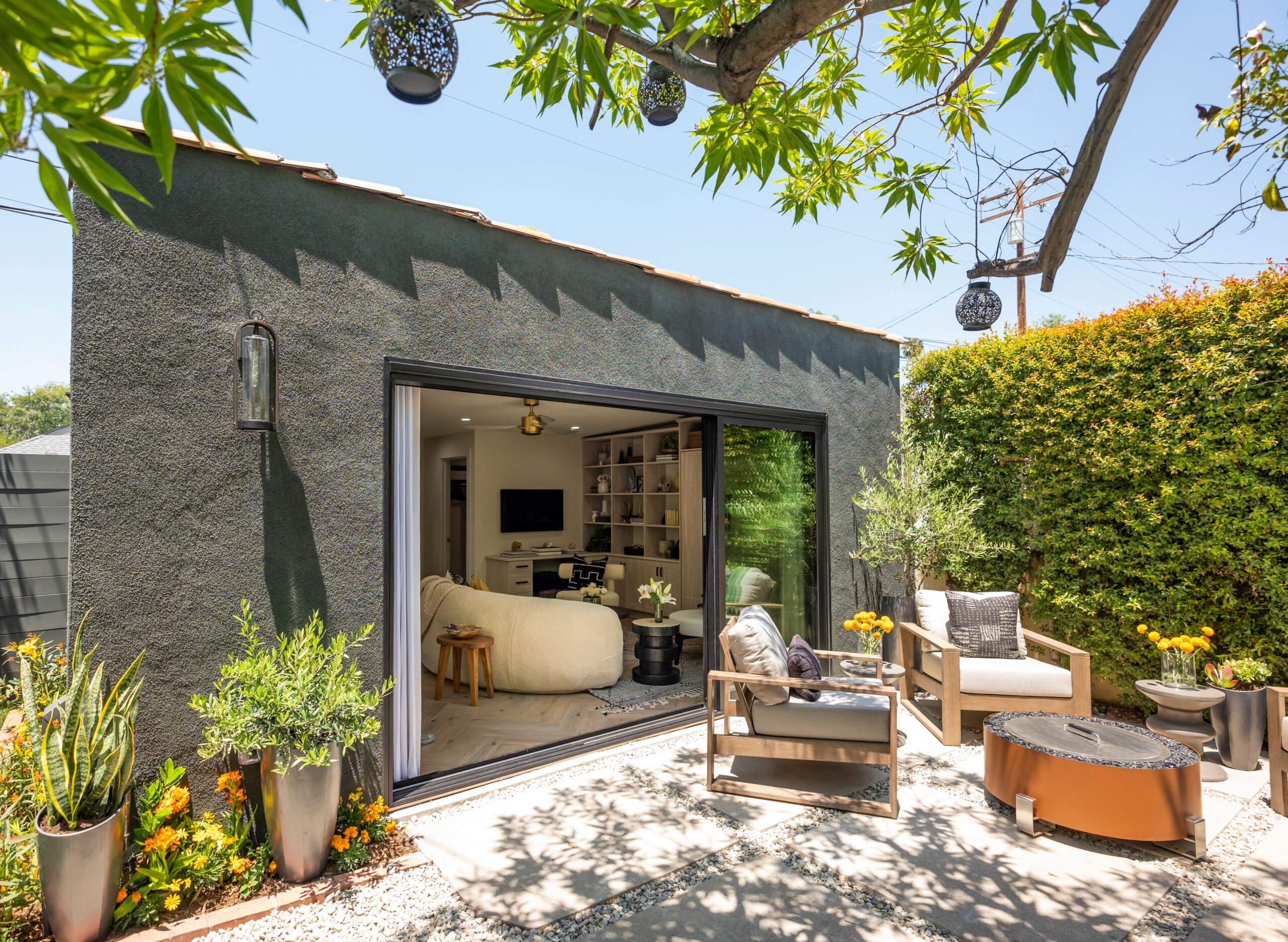 Cheryl Hines Celebrity IOU Gallery